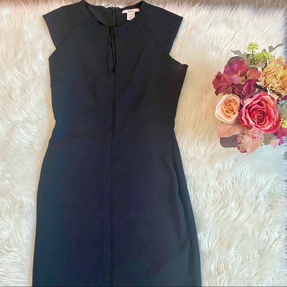 [bar iii] black cap sleeve sheath dress - Picture 4 of 5